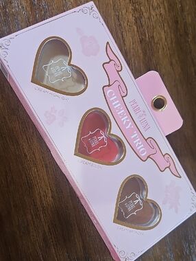 Cheeky Trio Cream Blush & Bronzer Palette - Pink Gift Packaging N13